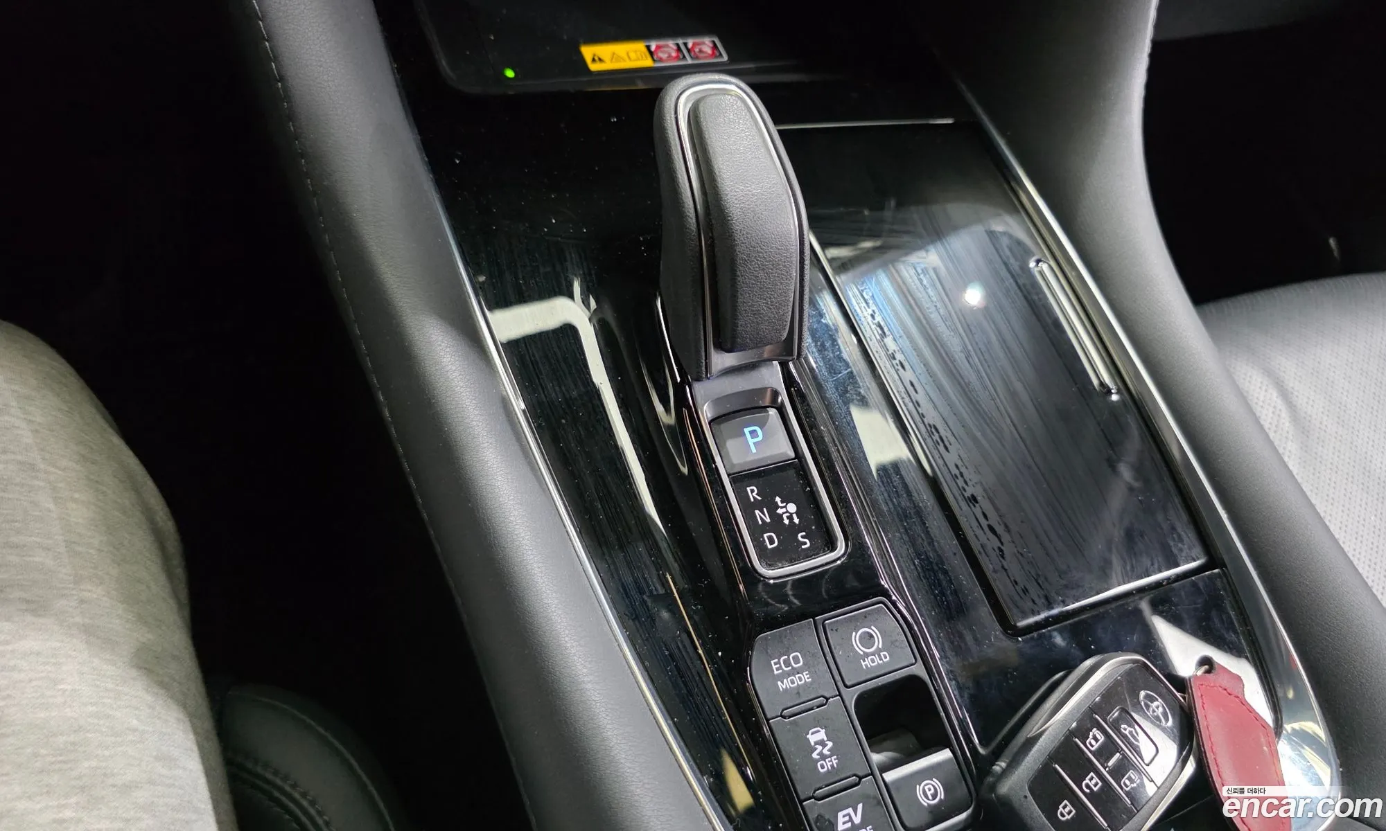 Toyota Alphard 2024 — 10