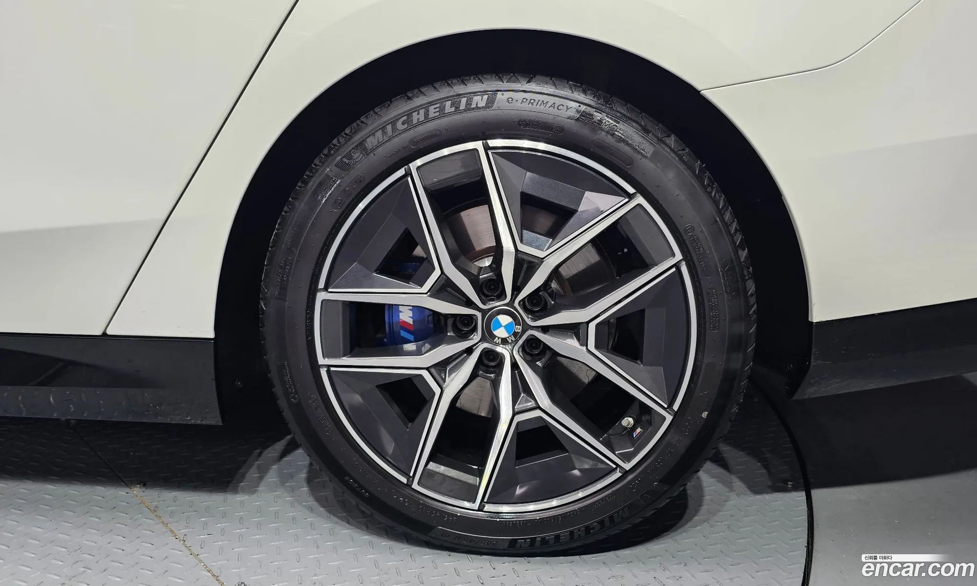 BMW 5 Series 2024 — 26