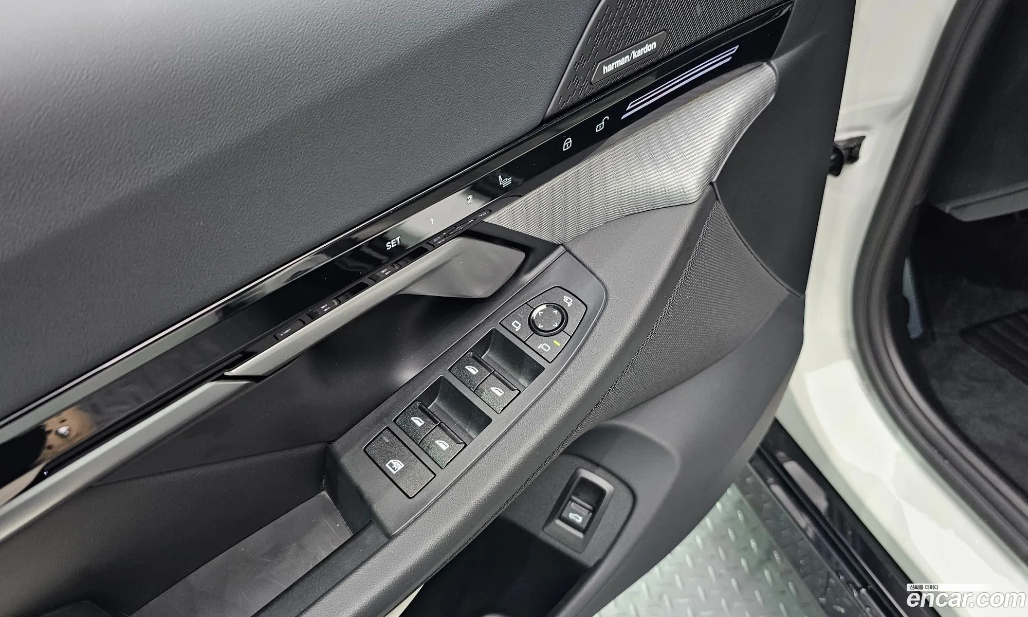 BMW 5 Series 2024 — 21