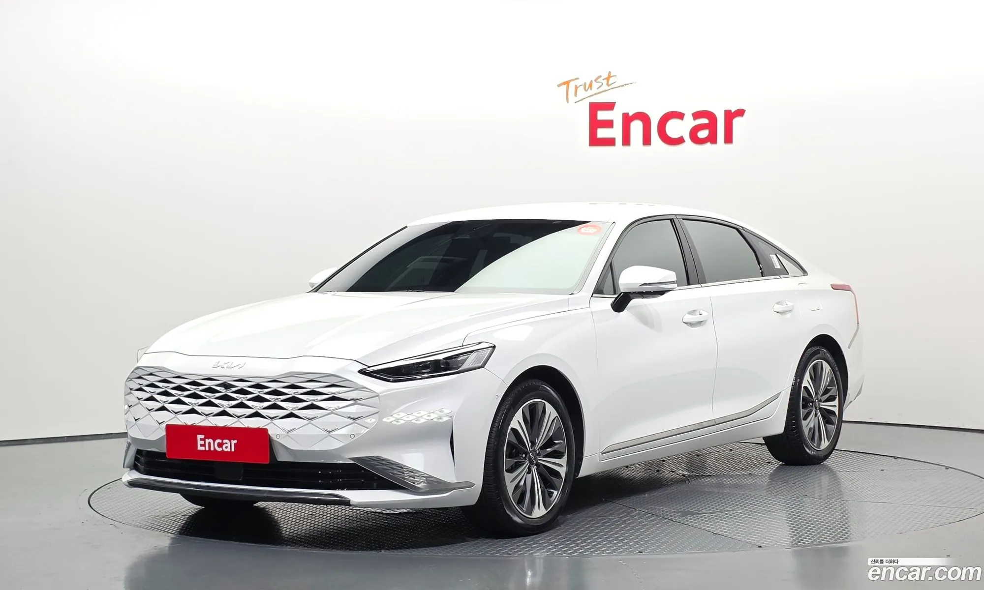 Kia K8 Hybrid 2023 — 4