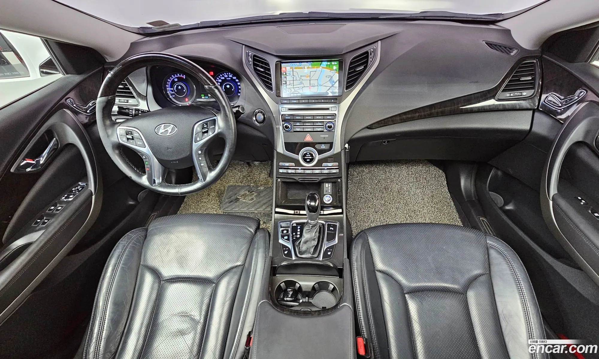 Hyundai Grandeur HG Hybrid 2015 — 2