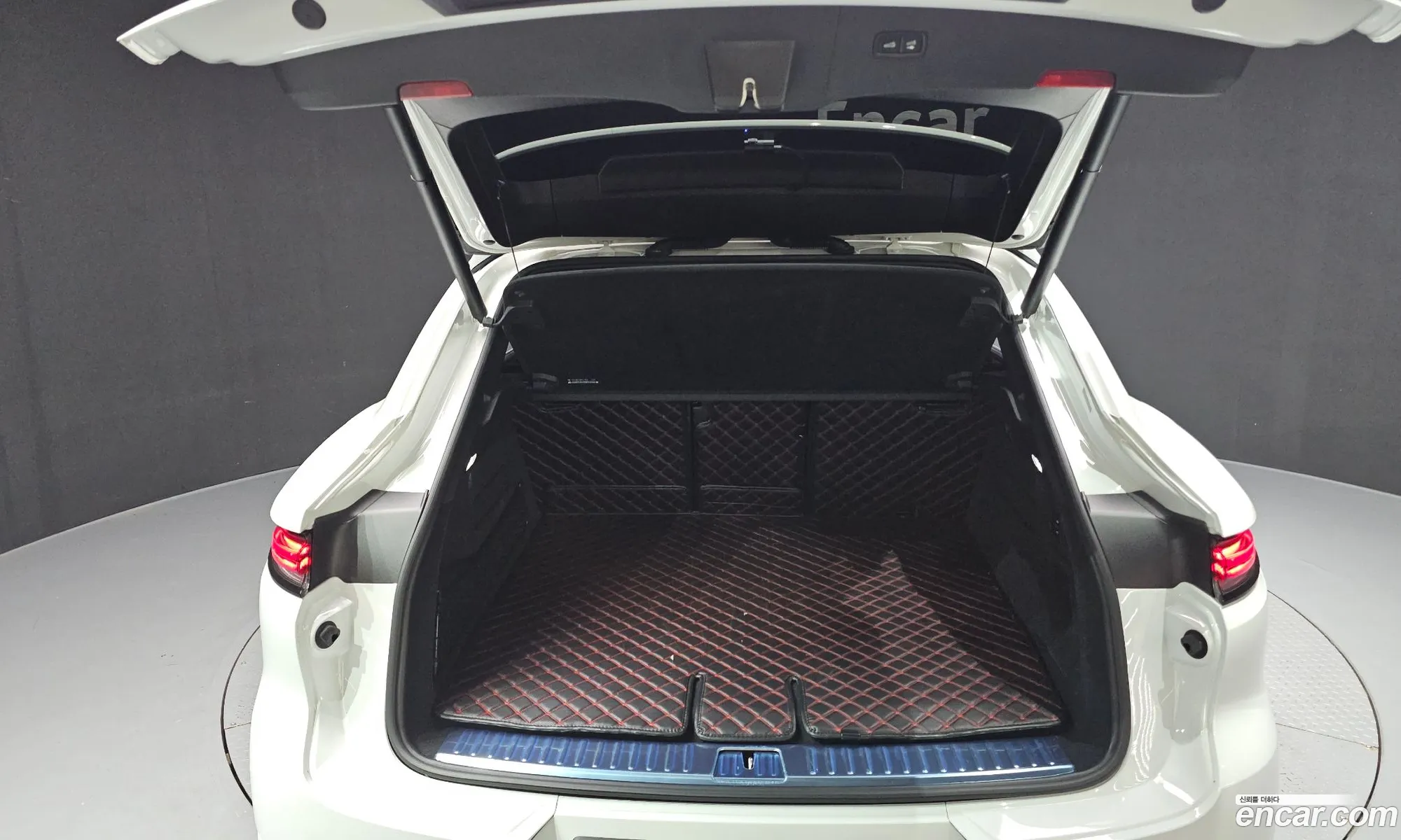 Porsche Cayenne 2024 WP1BE29Y0RDA69841 — 17