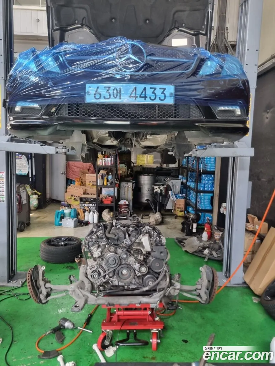 Mercedes-Benz E-Class W212 2009 — 16