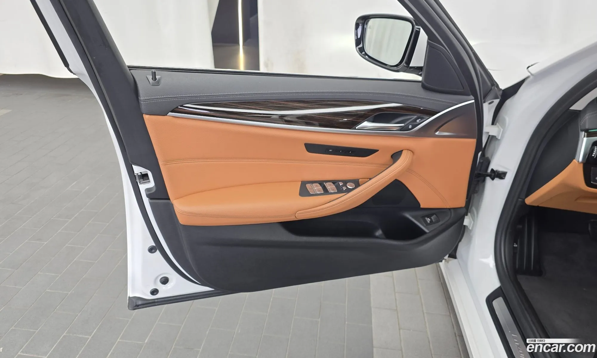 BMW 5 Series 2021 — 25