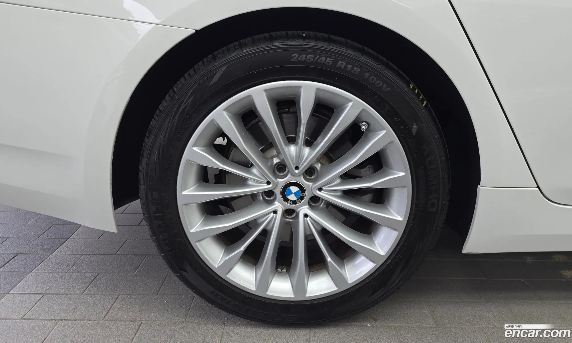 BMW 5 Series 2021 — 33