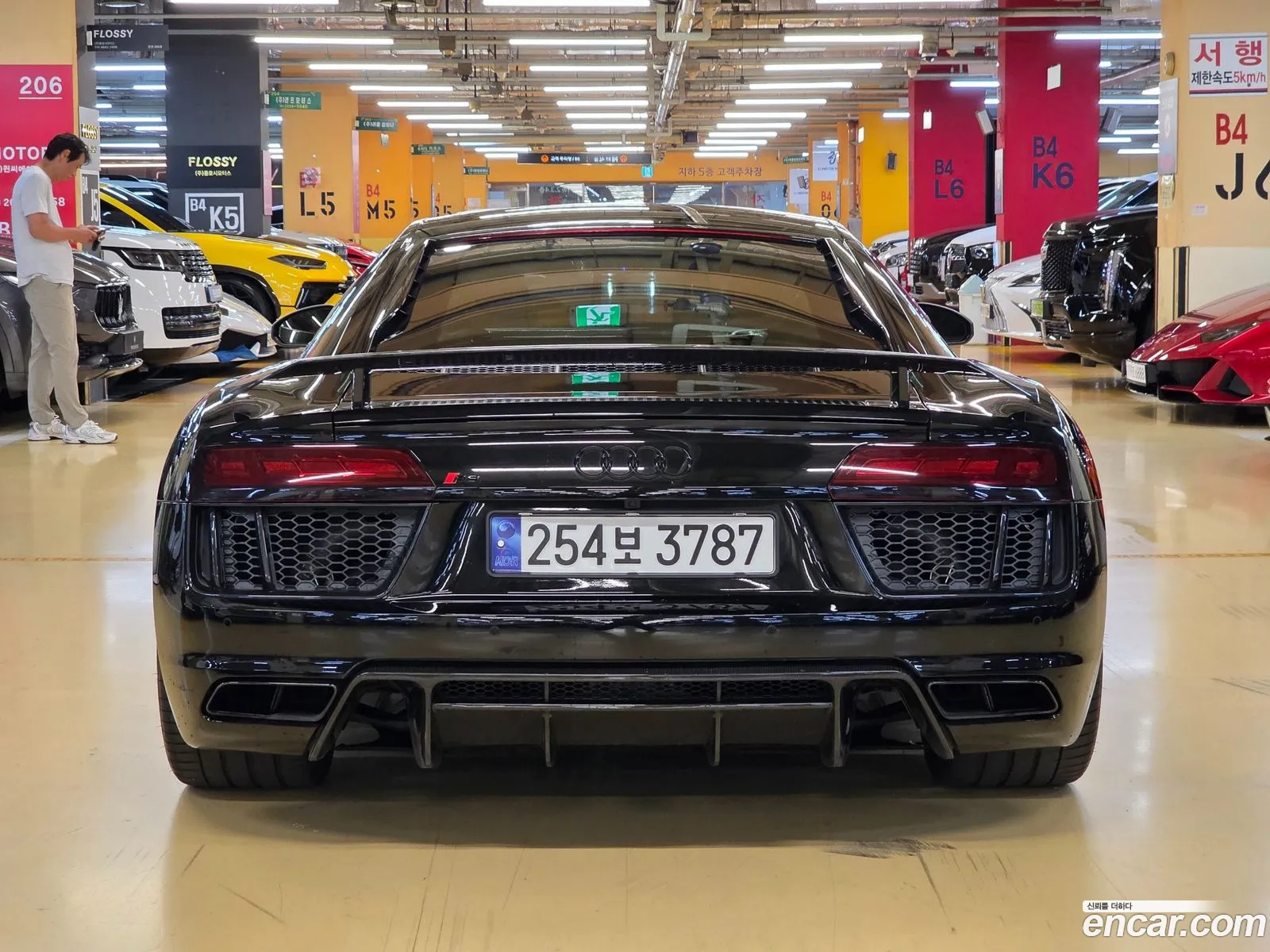 Audi R8 2017 — 19