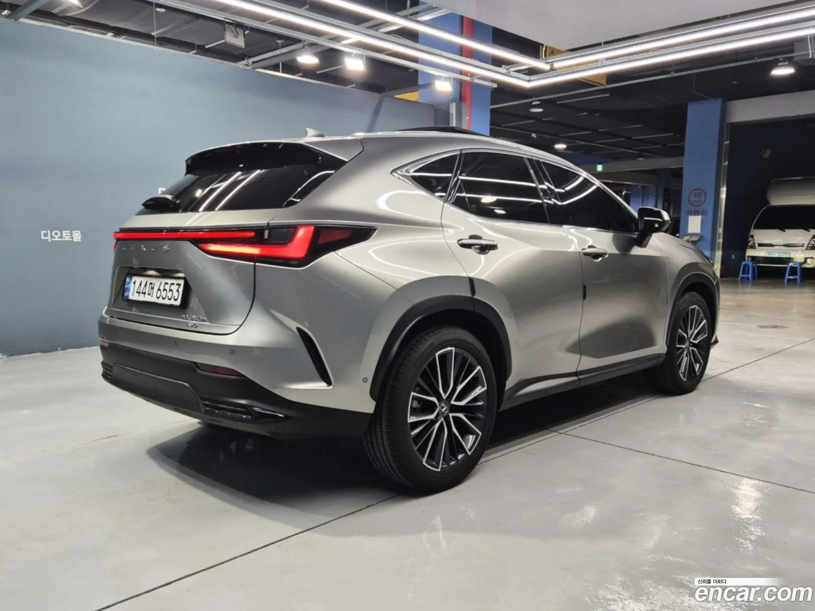Lexus NX350h 2024 — 10