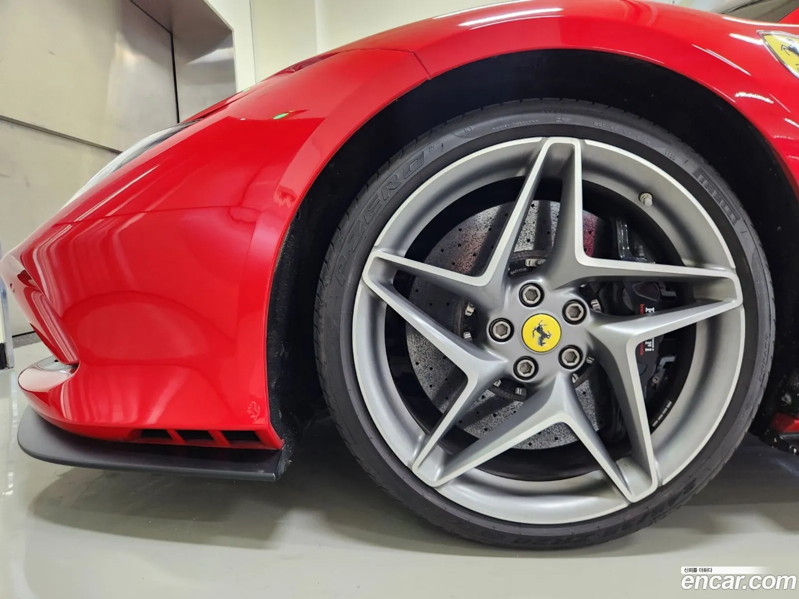 Ferrari F8 Spider 2020 — 12