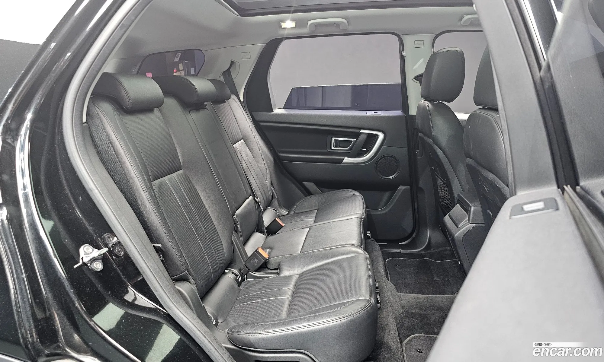 Land Rover Discovery Sport 2017 — 10