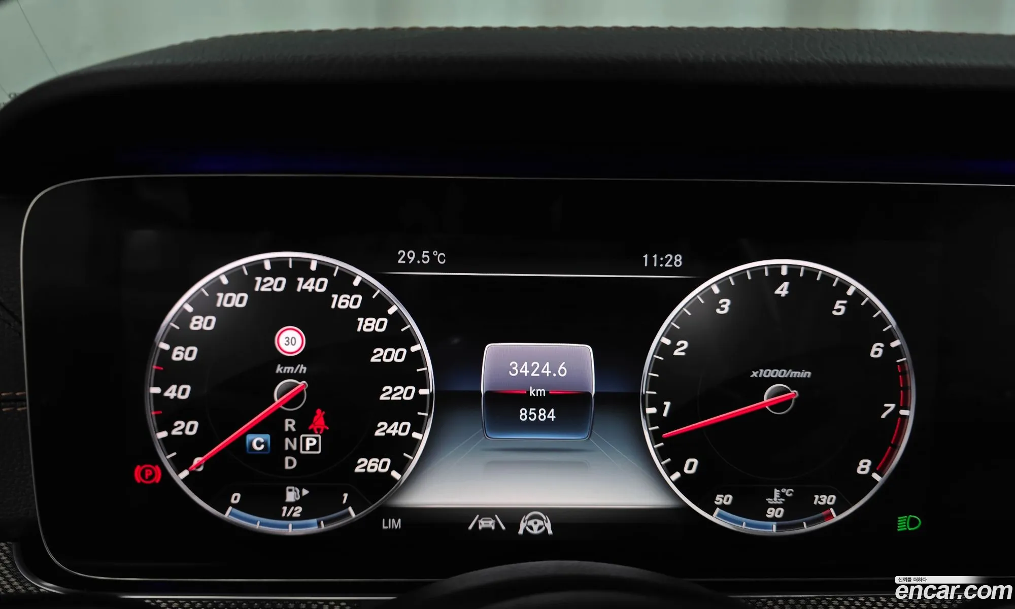 Mercedes-Benz E-Class W213 2020 — 29