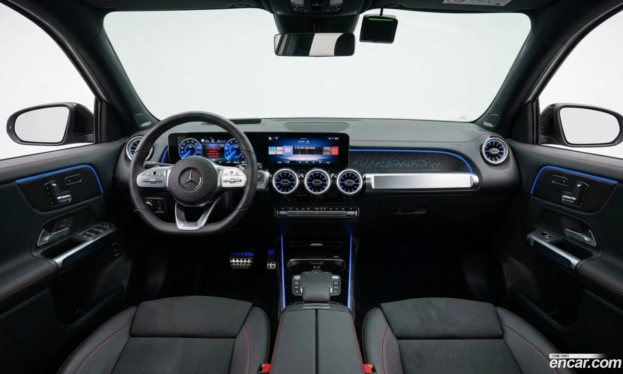 Mercedes-Benz EQB X243 2025 — 10