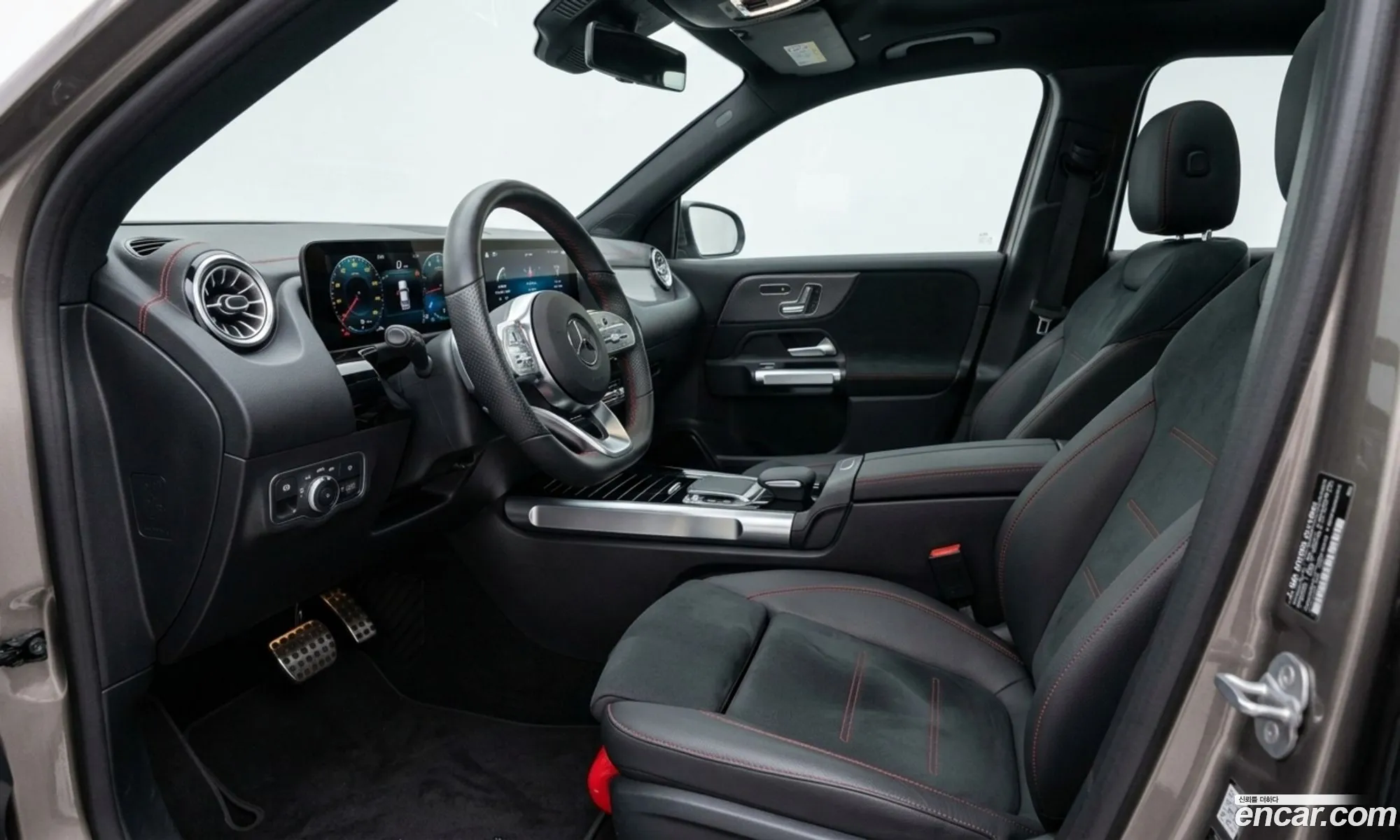 Mercedes-Benz EQB X243 2025 — 3