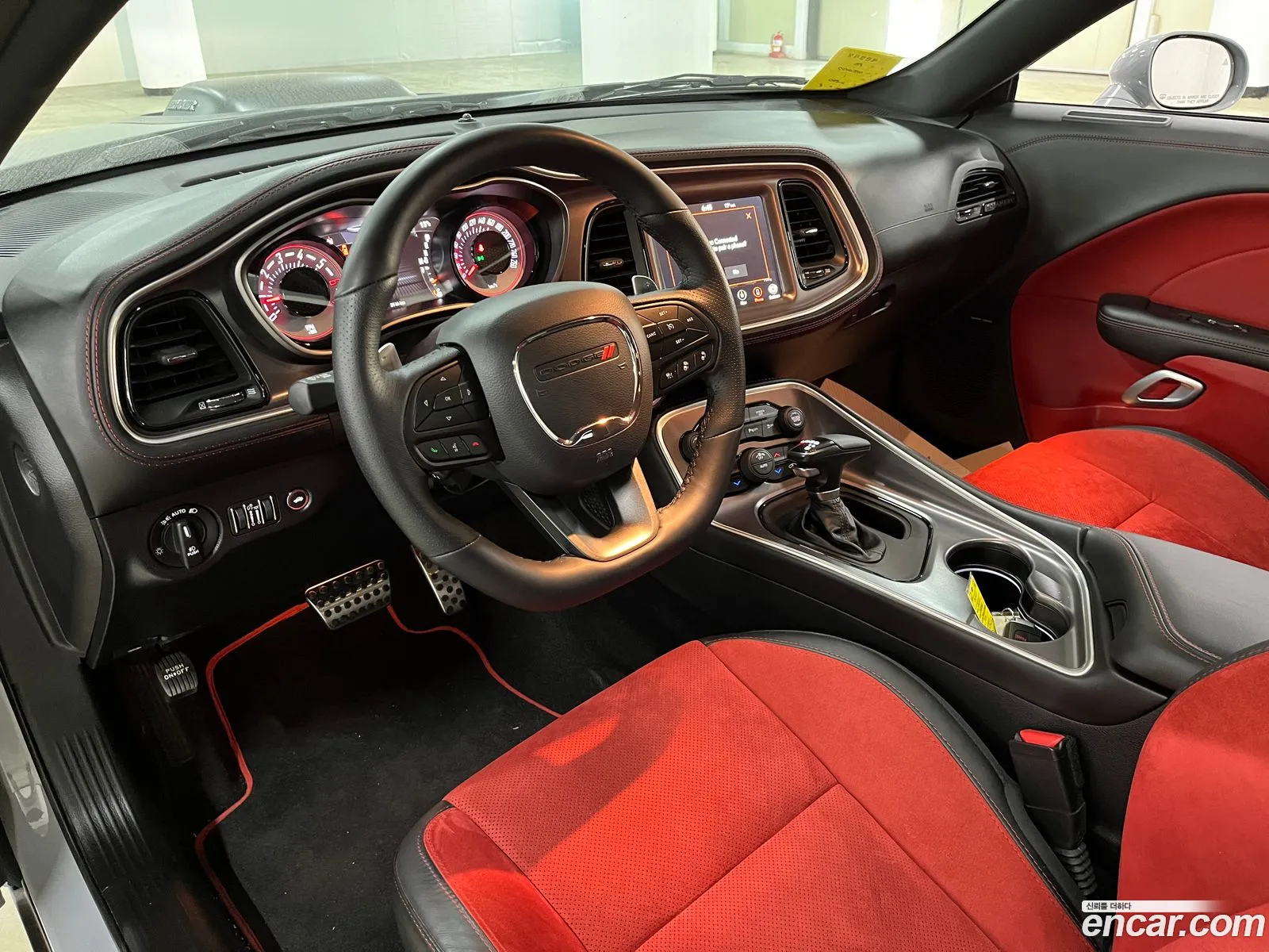 Dodge Challenger 2021 — 3