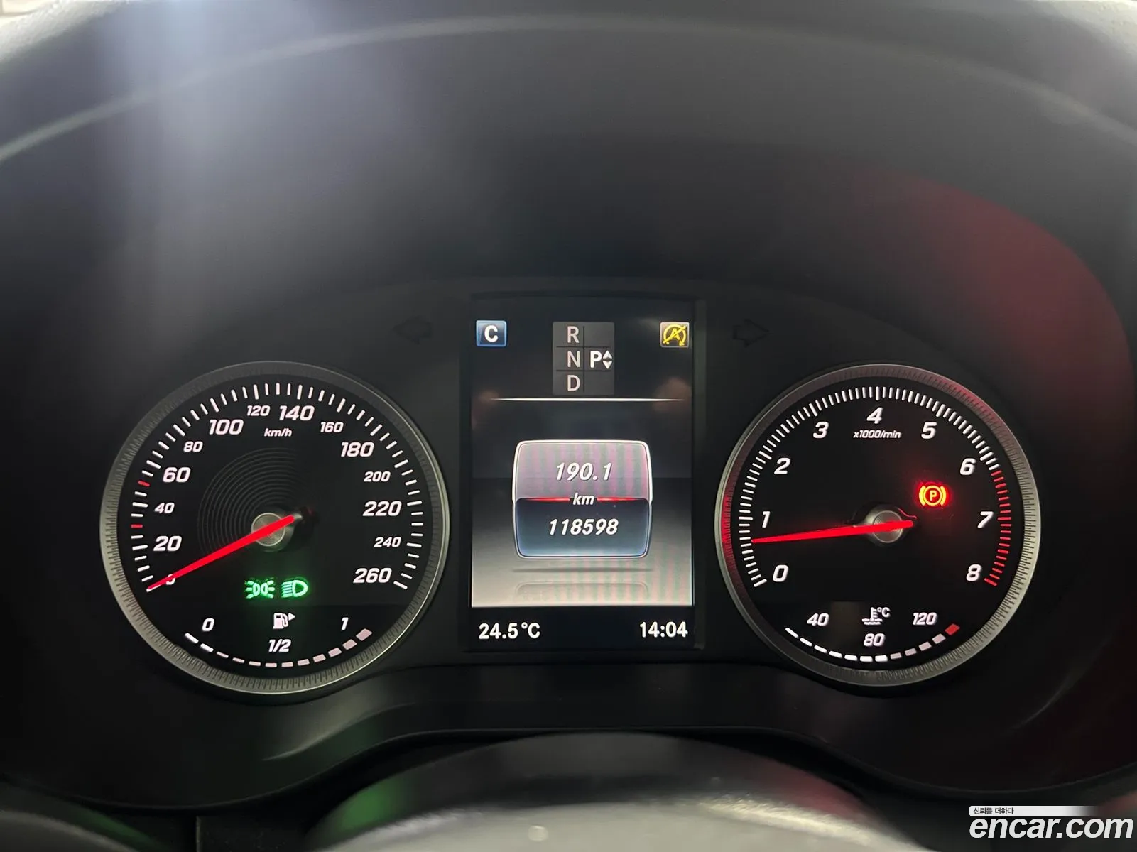 Mercedes-Benz C-Class W205 2016 — 12