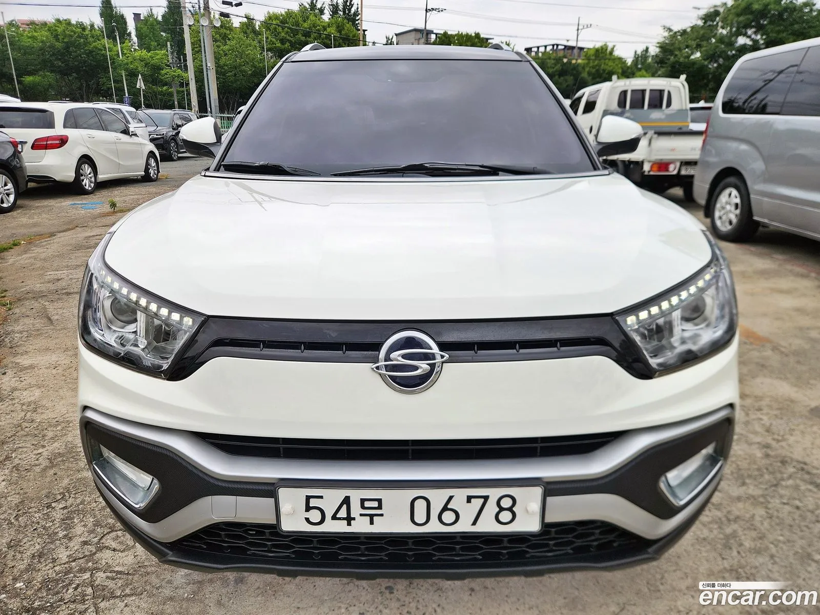 KG Mobility (SsangYong) Tivoli Air 2016 — 3