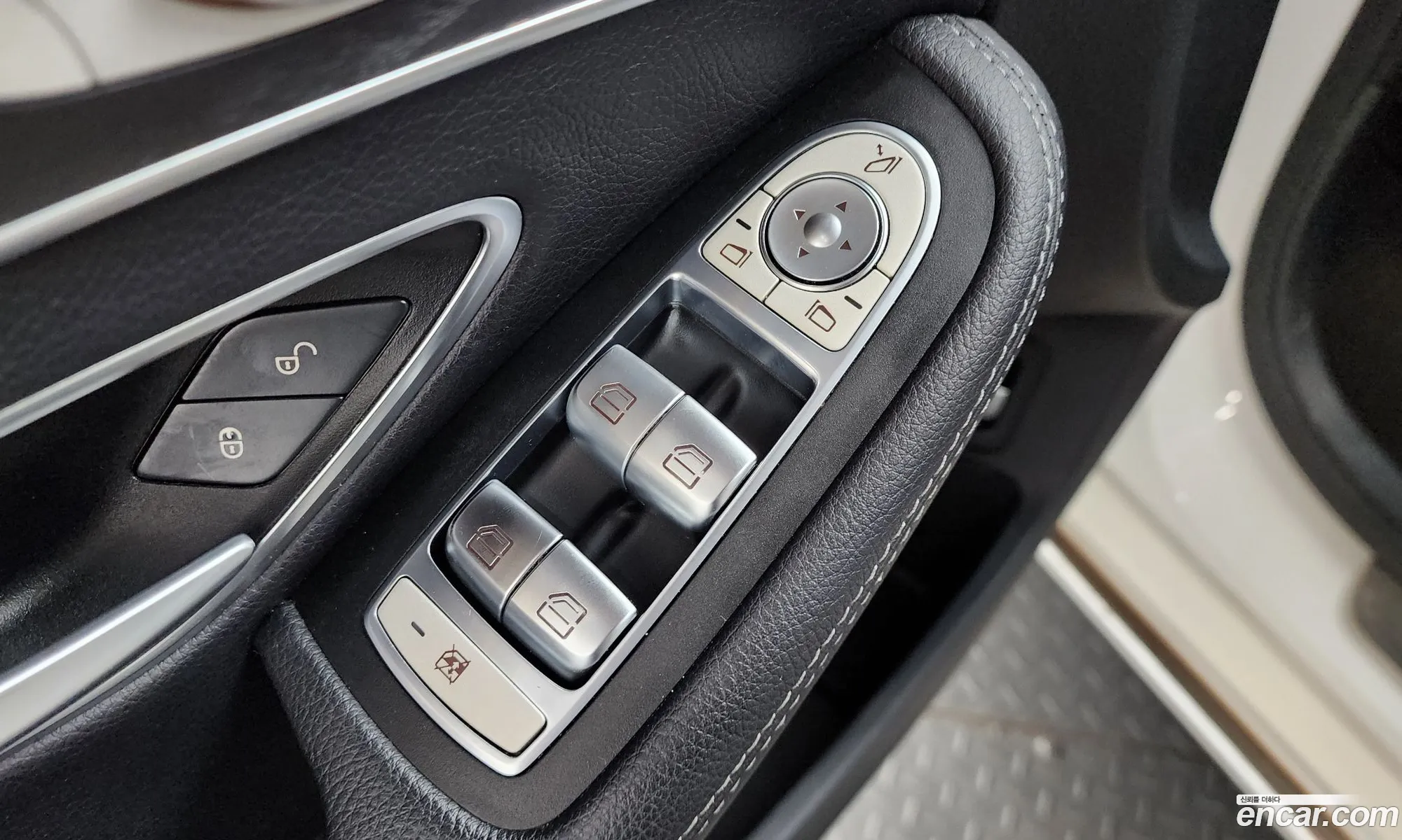 Mercedes-Benz C-Class W205 2019 — 13