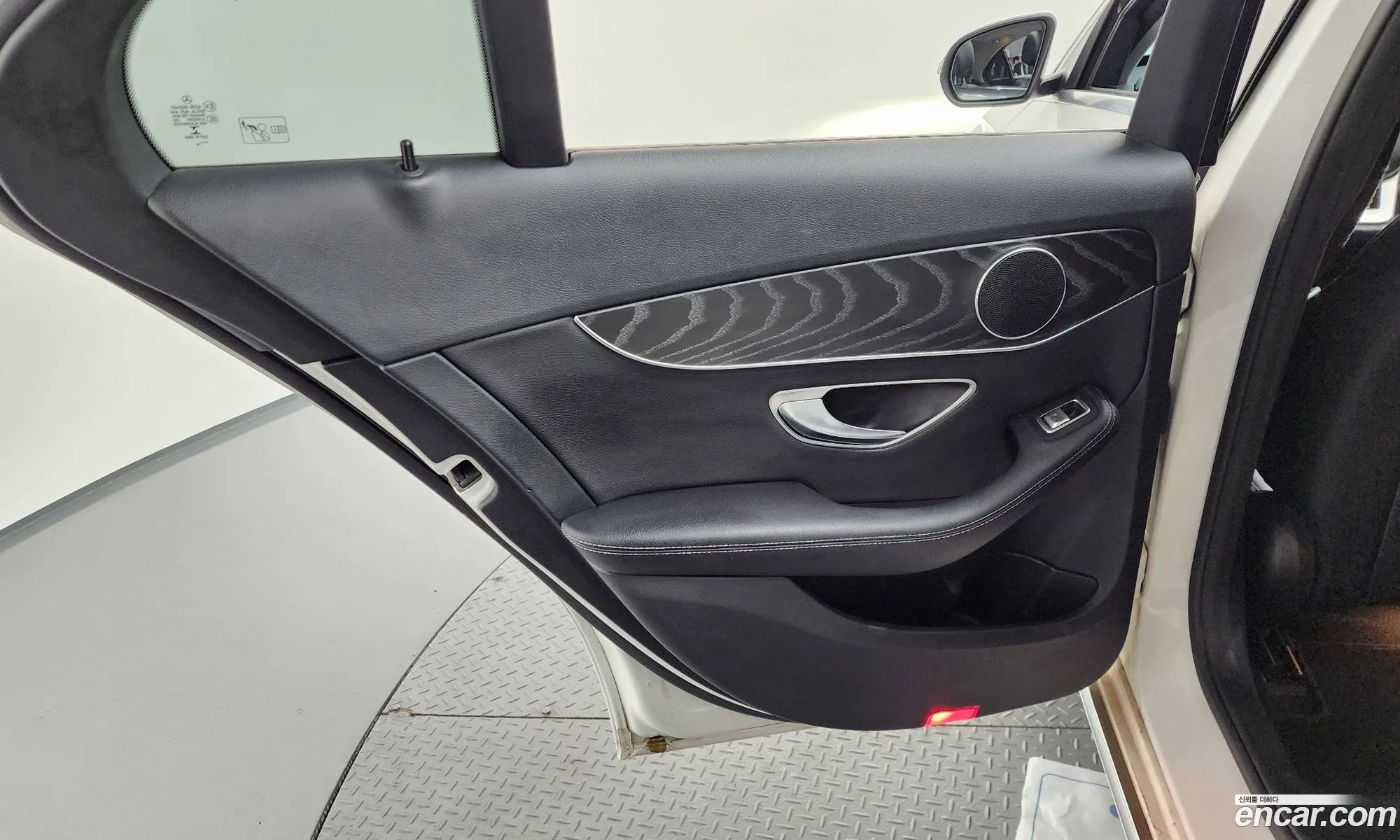 Mercedes-Benz C-Class W205 2019 — 31
