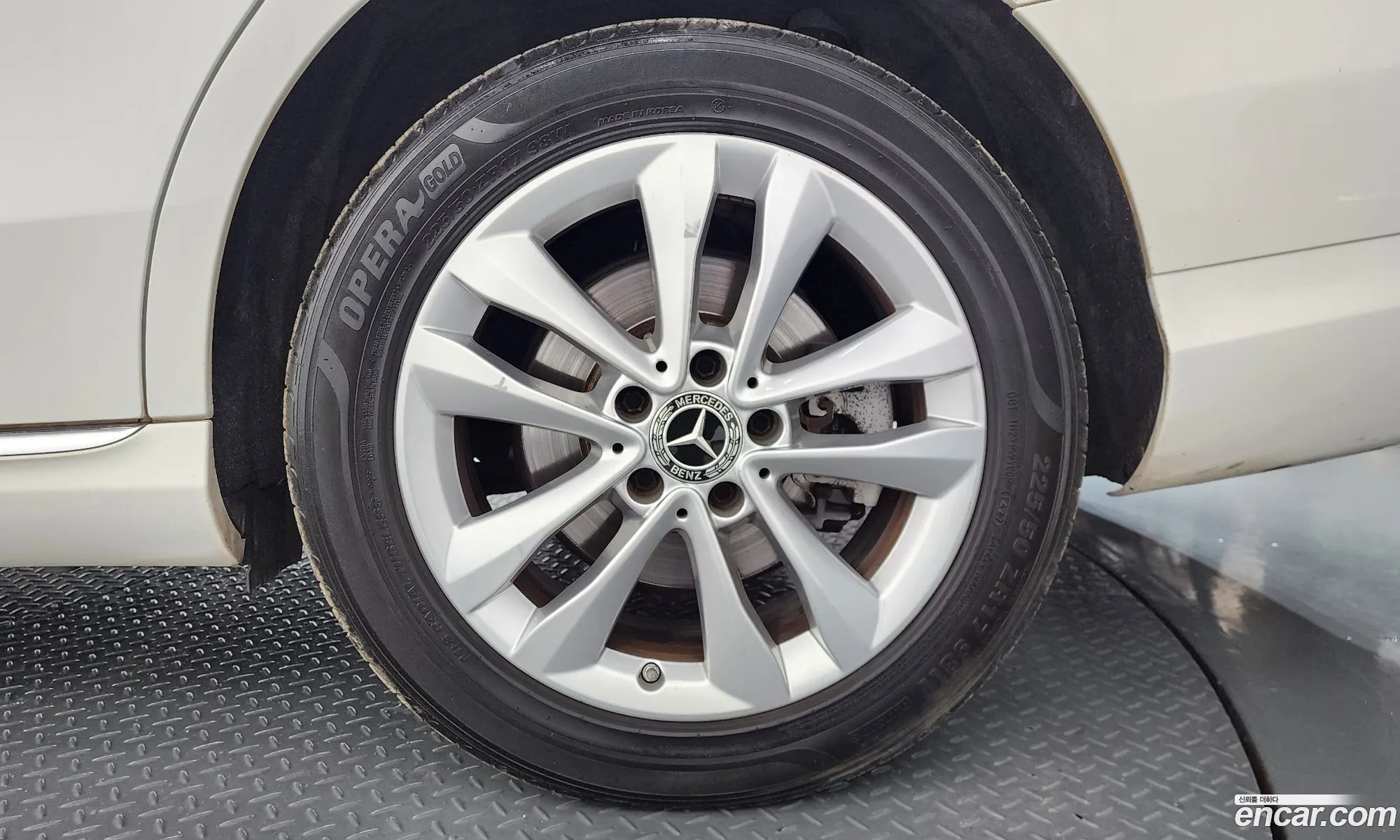 Mercedes-Benz C-Class W205 2019 — 26