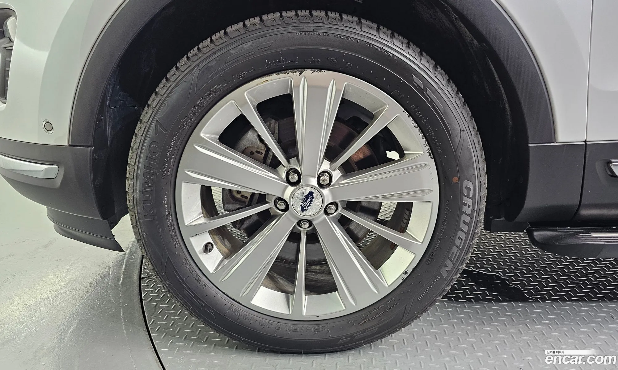 Ford Explorer 2019 1FM5K8FH3KGA33222 — 16