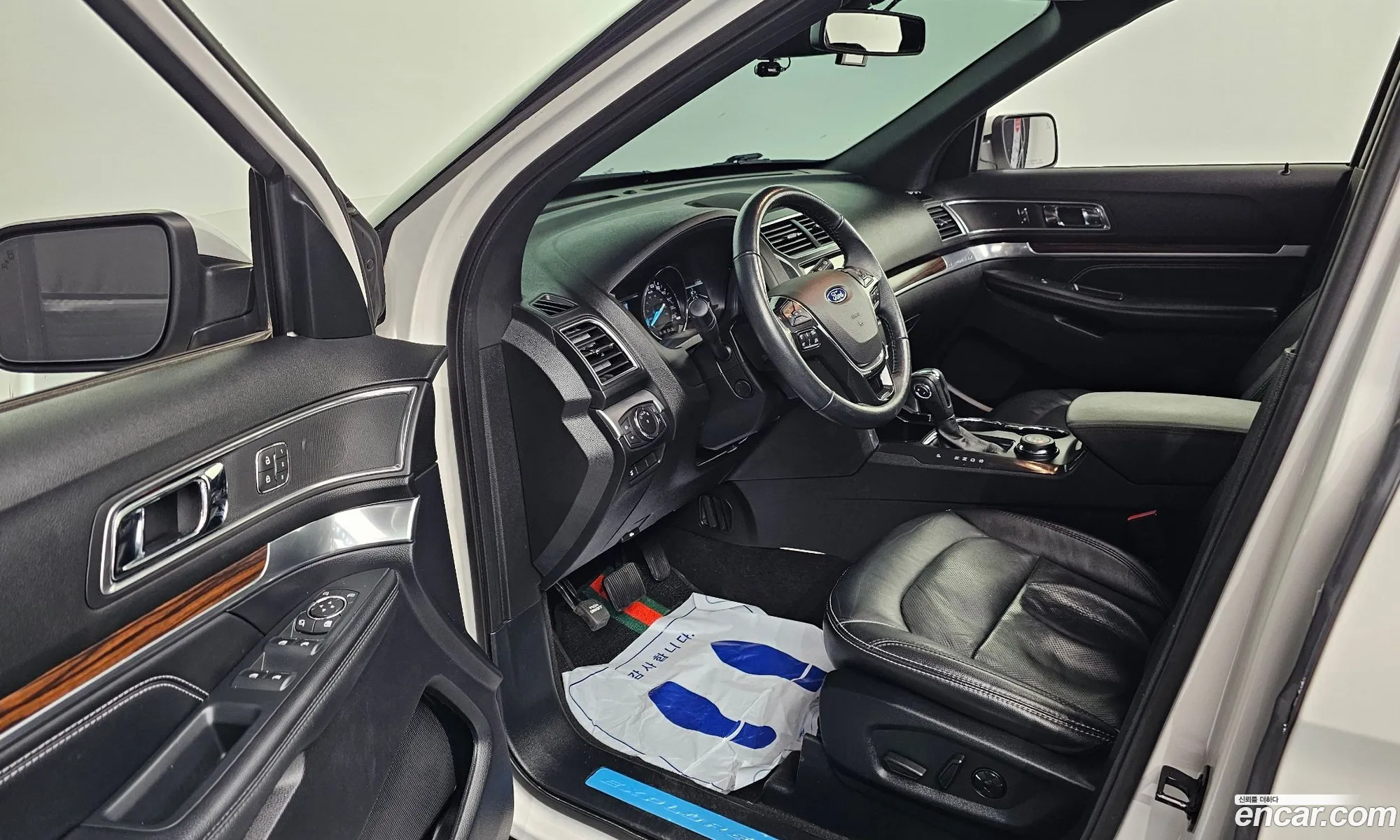 Ford Explorer 2019 1FM5K8FH3KGA33222 — 25