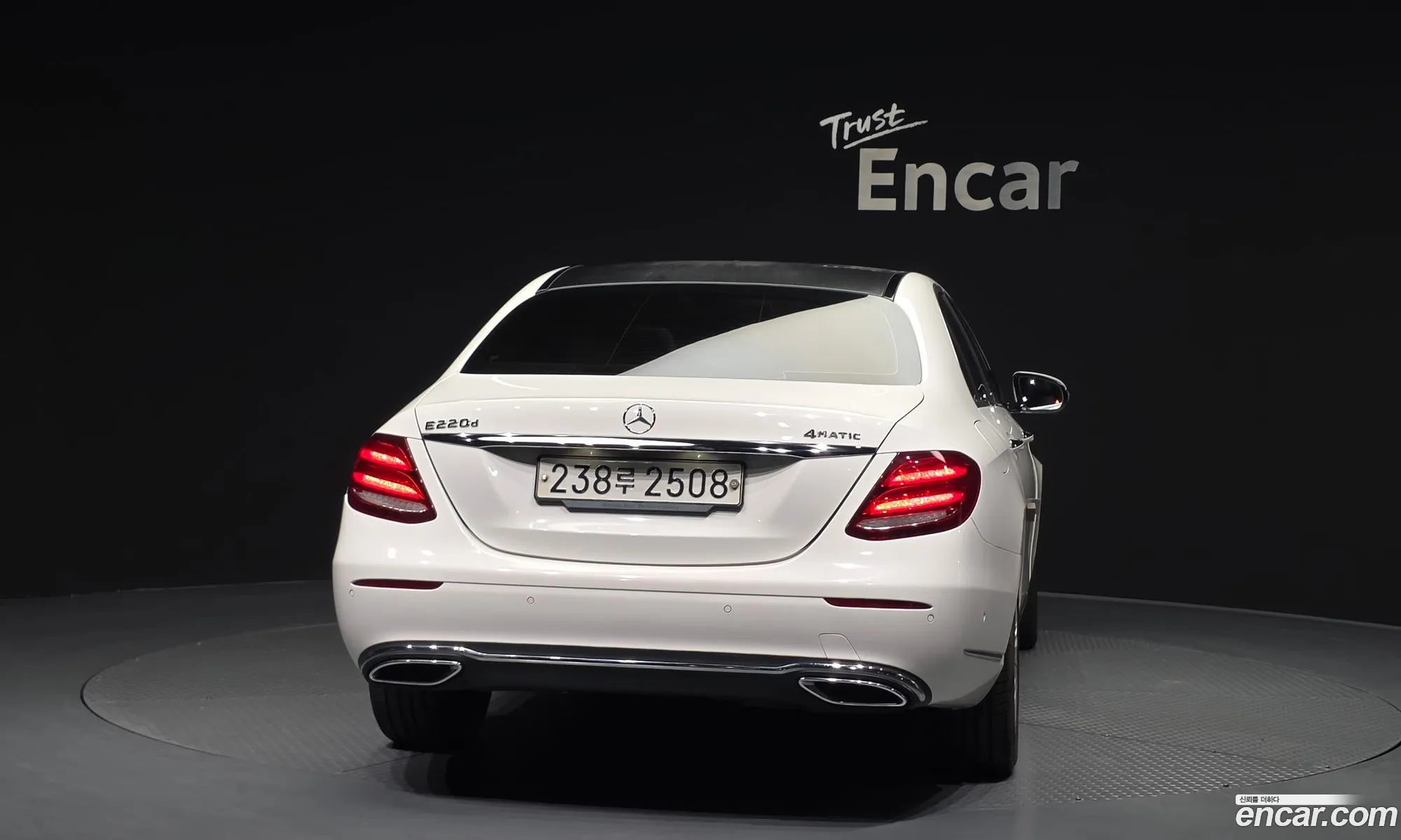 Mercedes-Benz E-Class W213 2016 WDDZF0EB0HA046908 — 8
