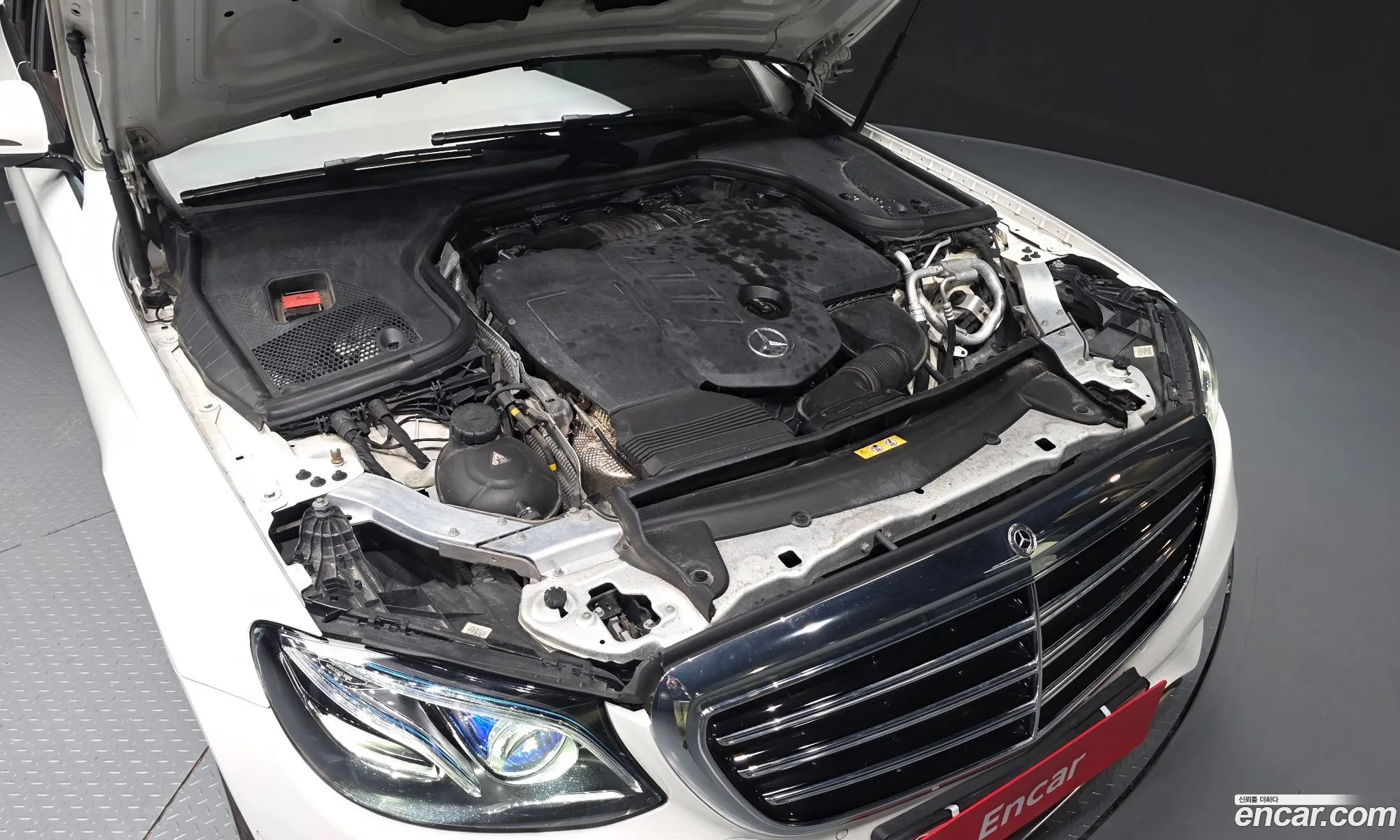Mercedes-Benz E-Class W213 2016 WDDZF0EB0HA046908 — 12