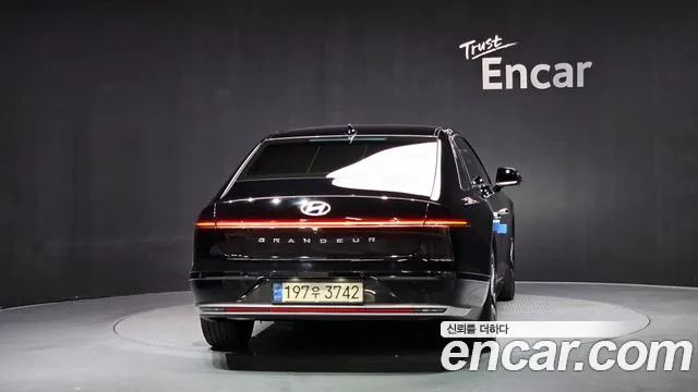 Hyundai Grandeur 2022 — 3