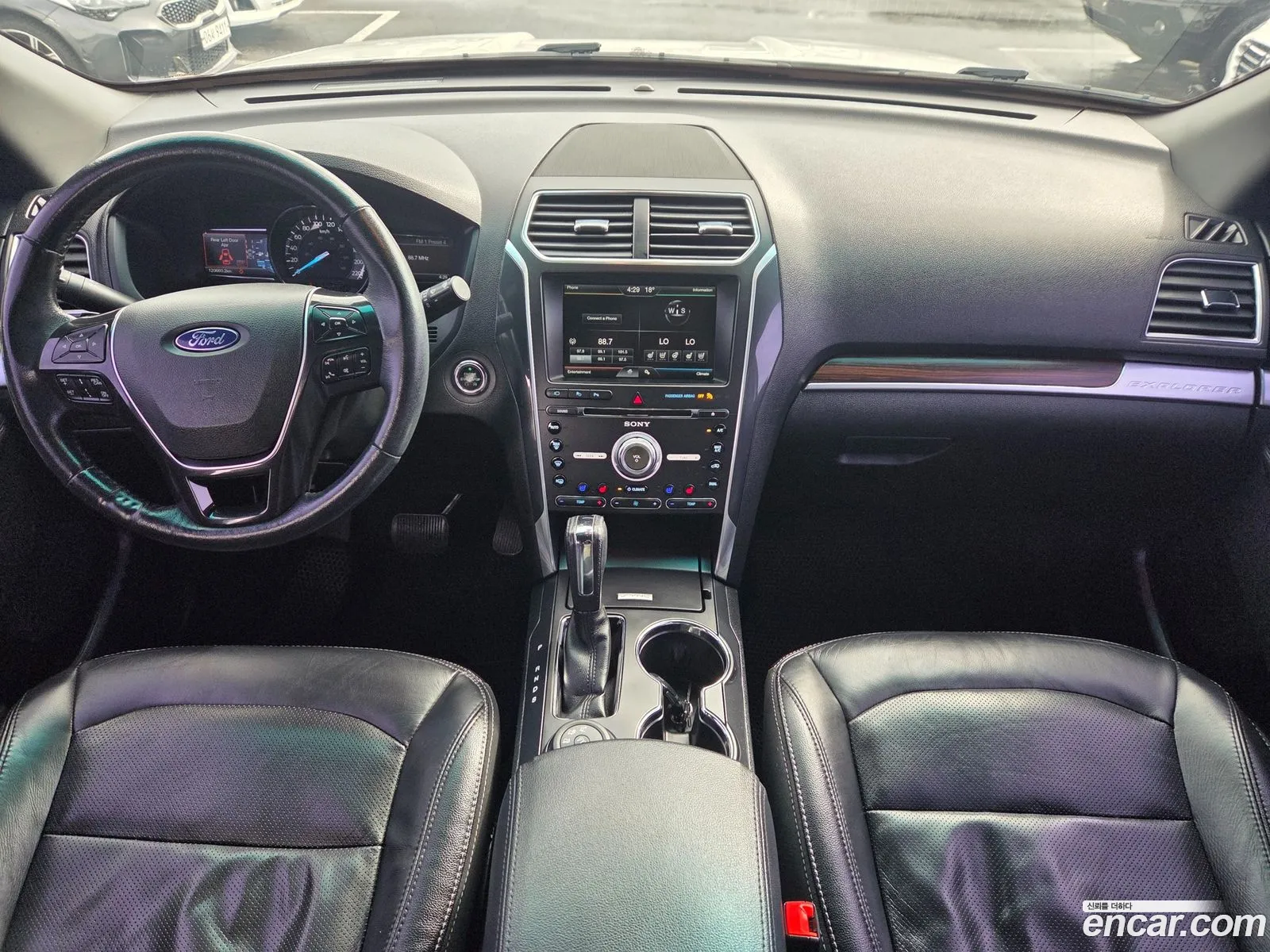 Ford Explorer 2015 — 8