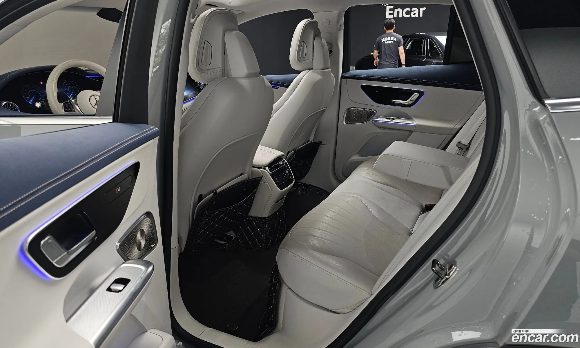 Mercedes-Benz EQE SUV X294 2023 — 14