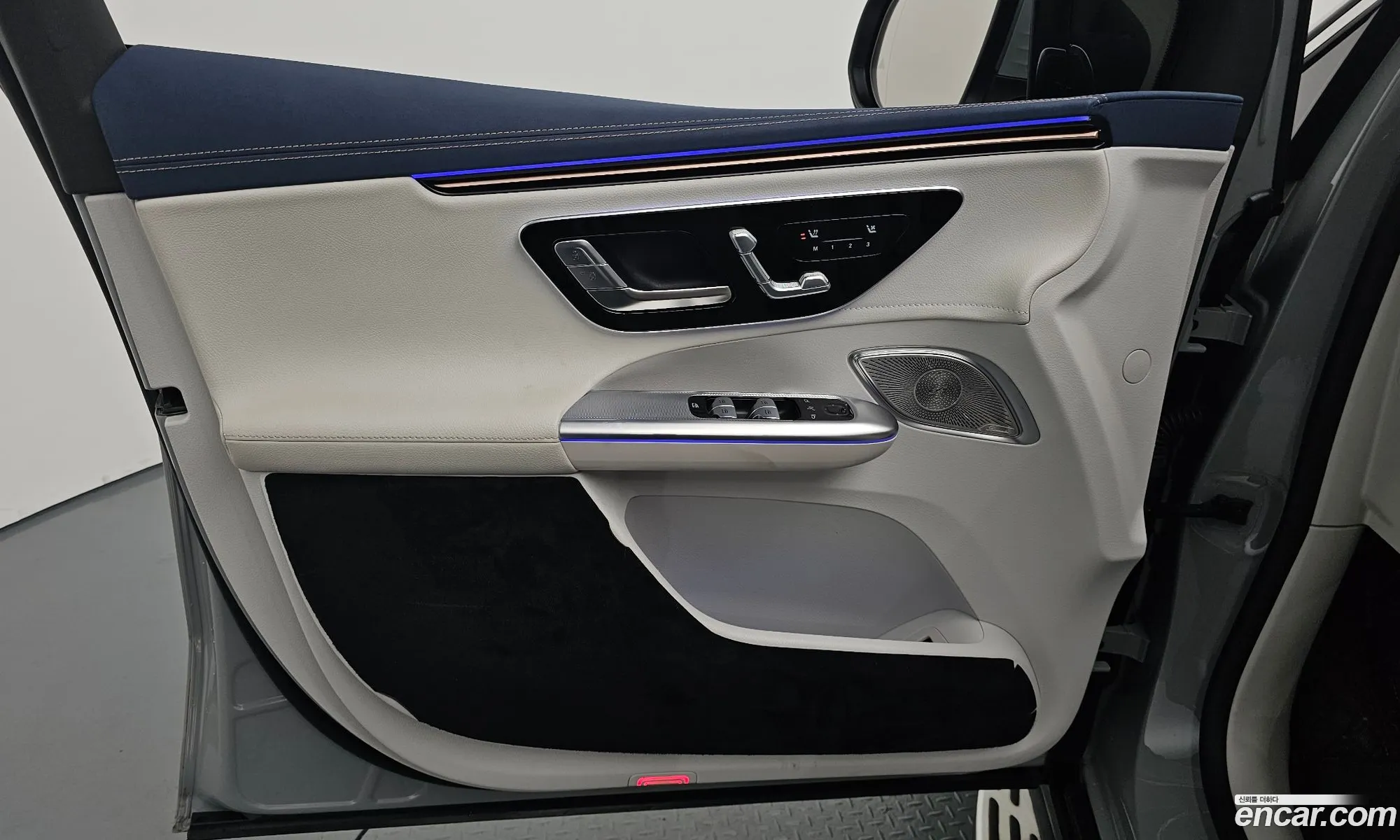 Mercedes-Benz EQE SUV X294 2023 — 29
