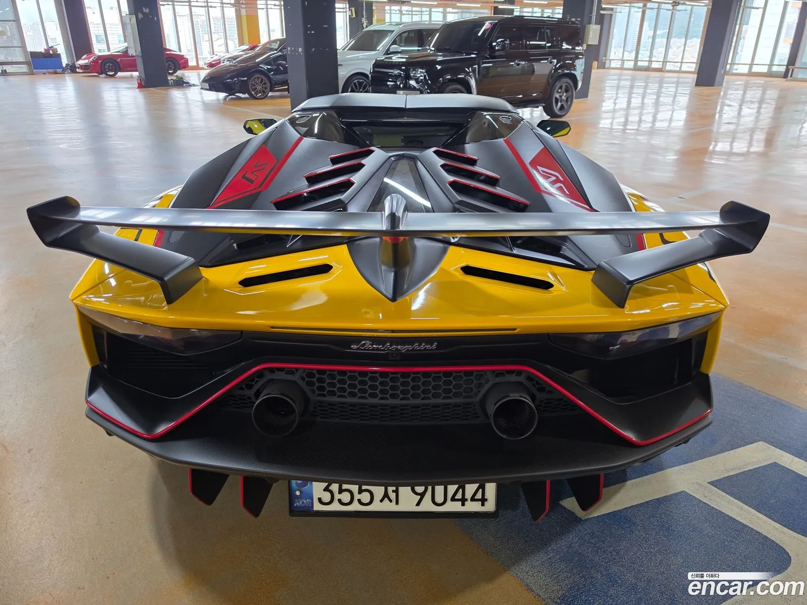 Lamborghini Aventador 2021 — 4