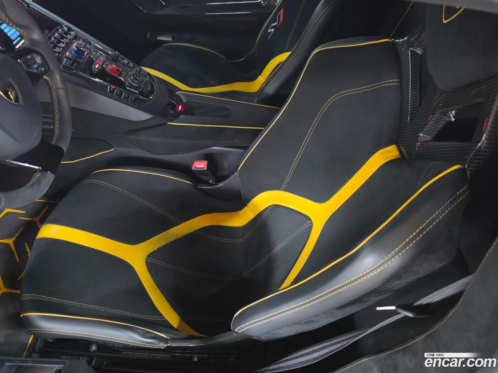 Lamborghini Aventador 2021 — 10
