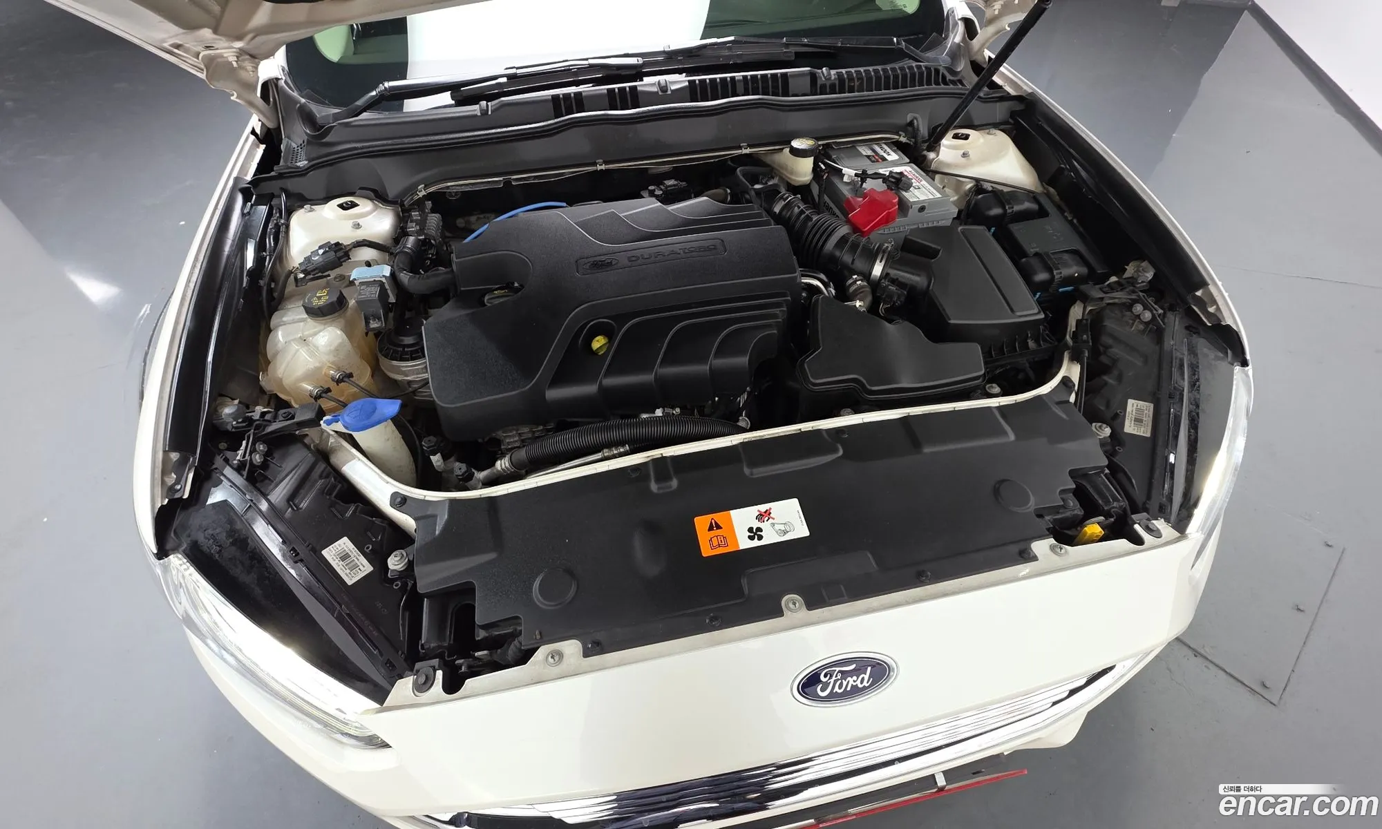 Ford Mondeo 2015 — 17