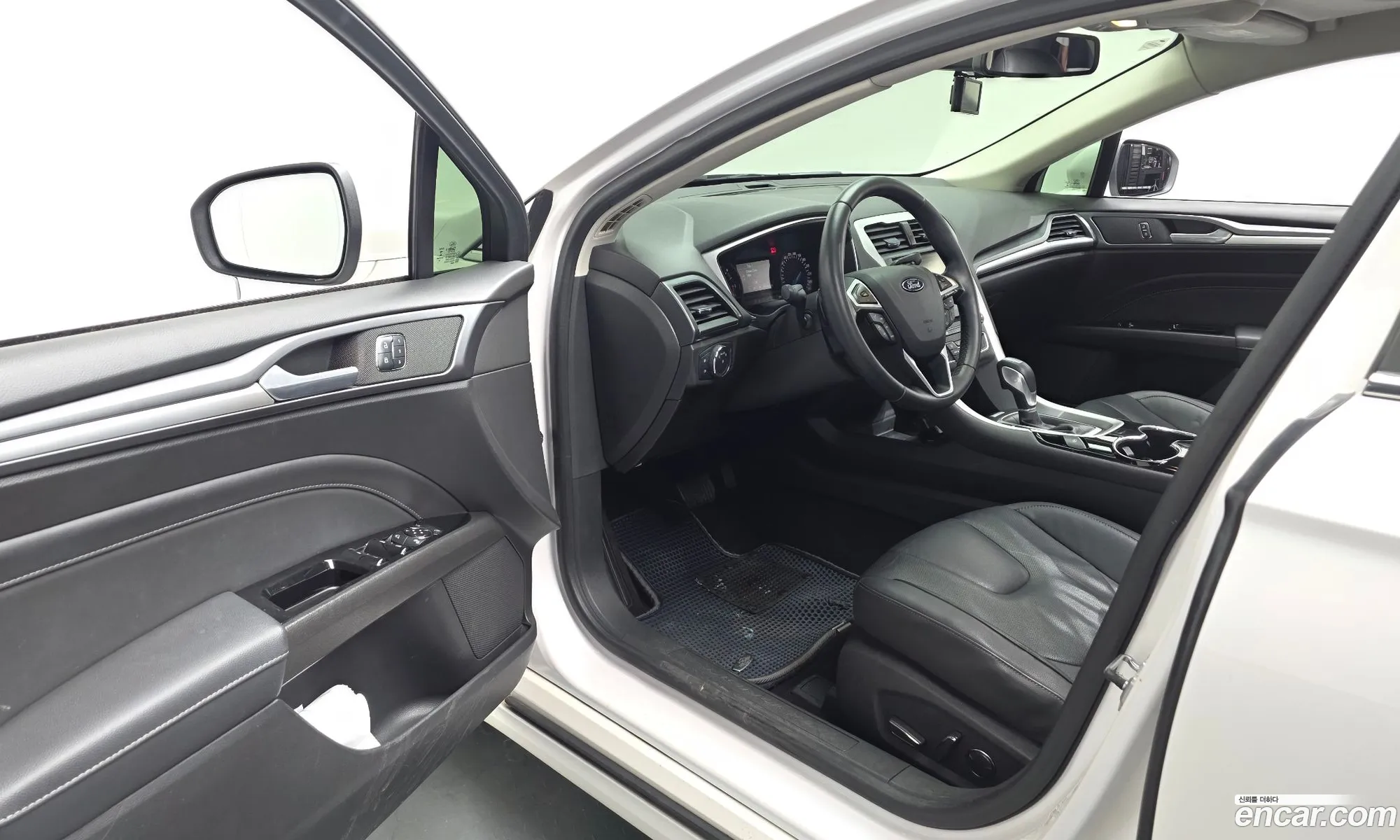 Ford Mondeo 2015 — 15