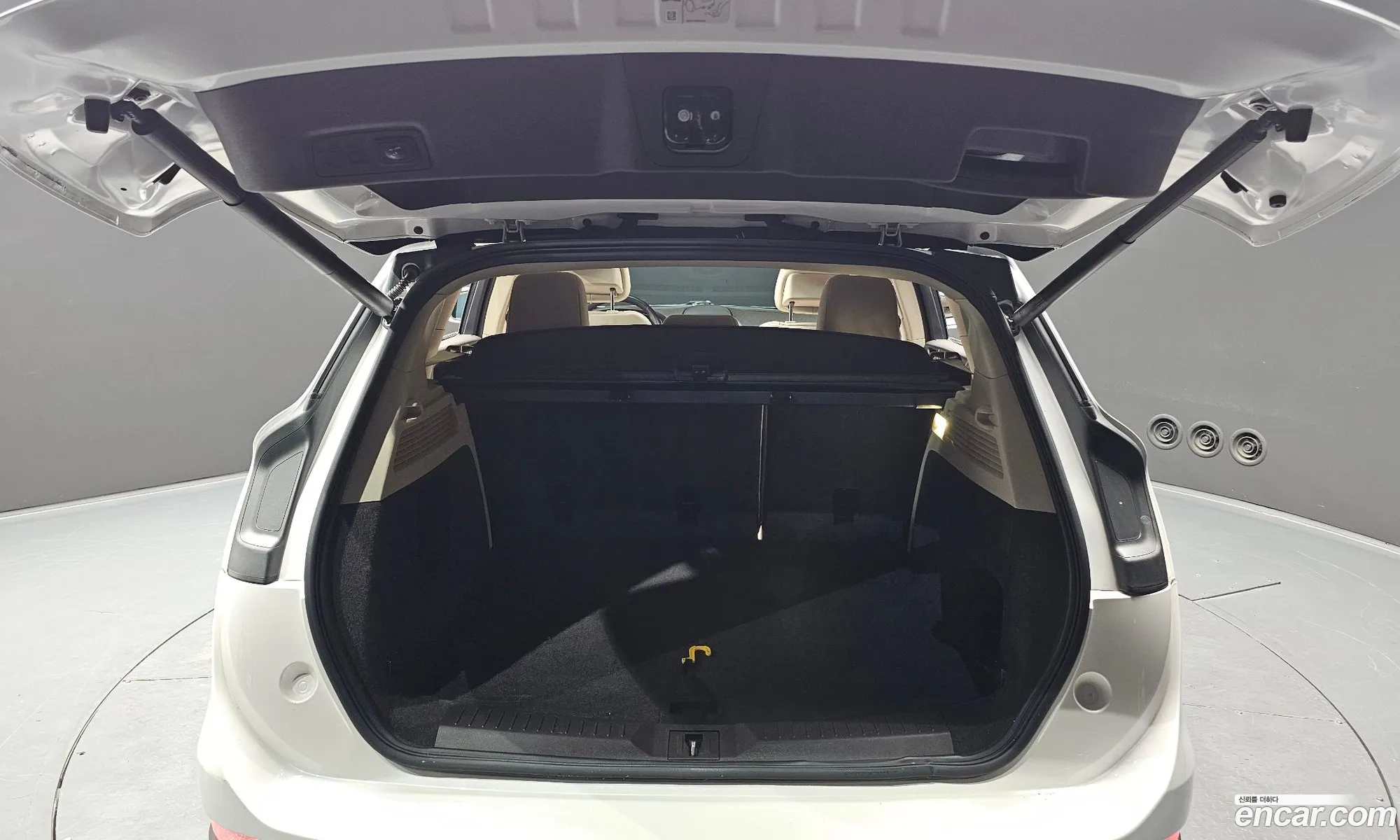 Lincoln MKC 2016 5LMCJ3D93HUL15280 — 20