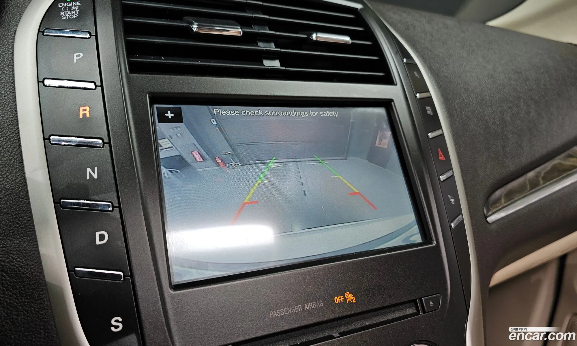 Lincoln MKC 2016 5LMCJ3D93HUL15280 — 19