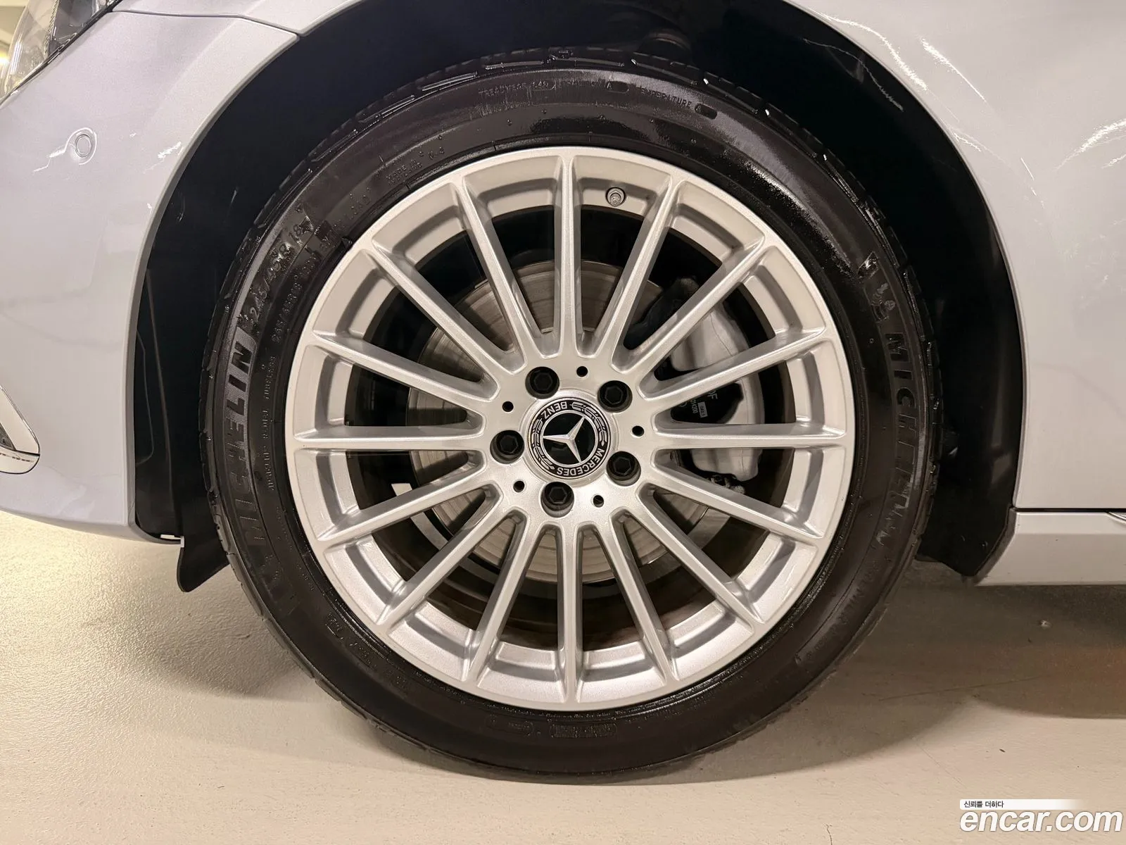 Mercedes-Benz E-Class W213 2021 — 14