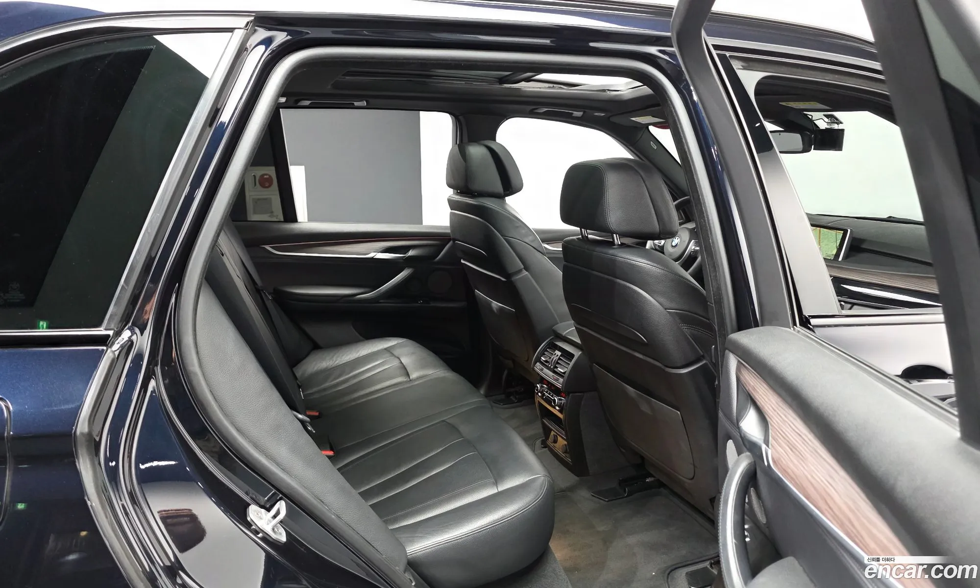 BMW X5 2016 WBAKS6103G0N62776 — 16