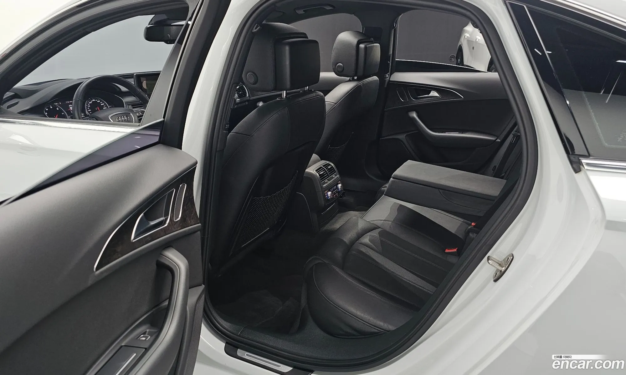 Audi A6 2018 — 12