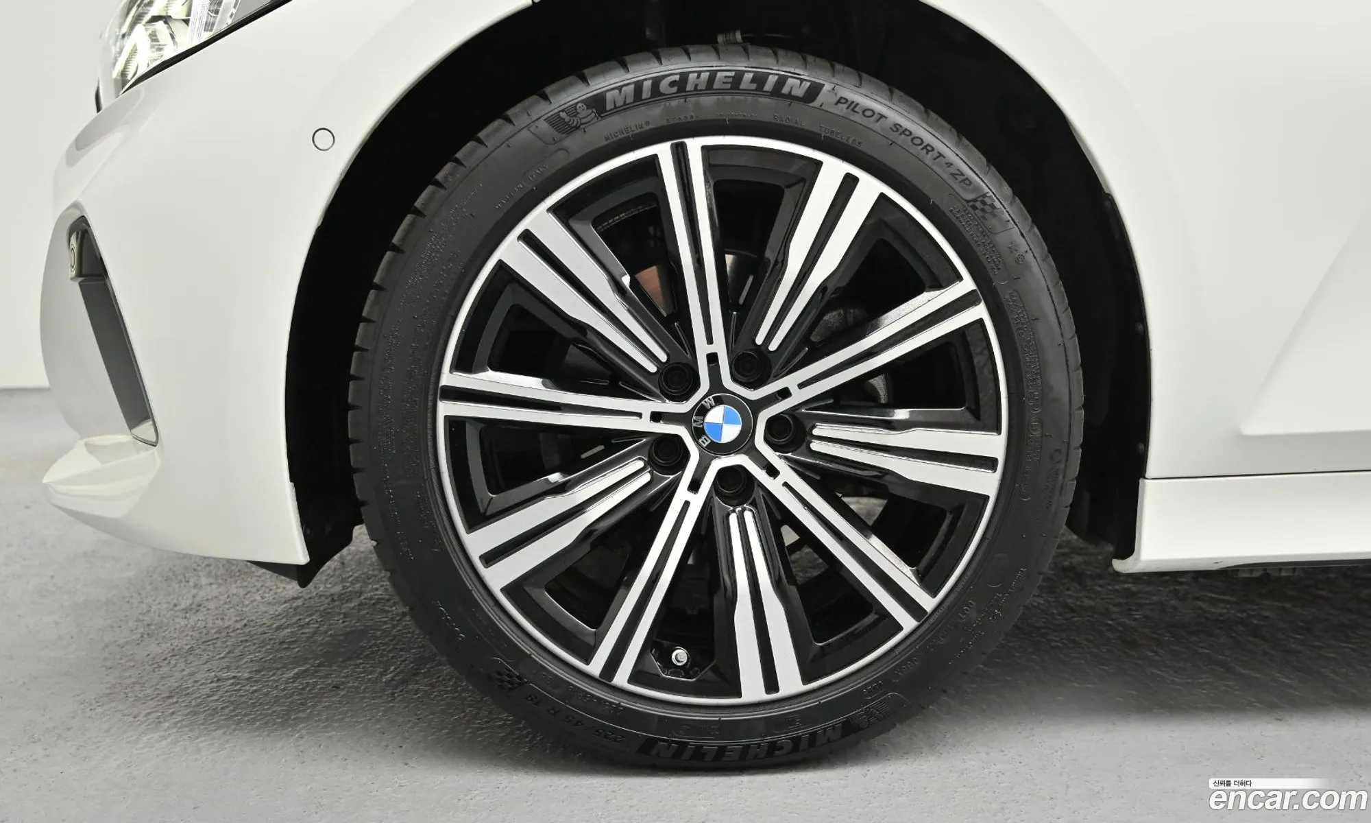 BMW 3 Series 2025 — 13