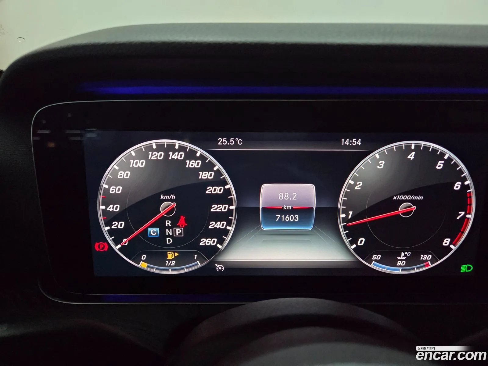 Mercedes-Benz E-Class W213 2018 — 13