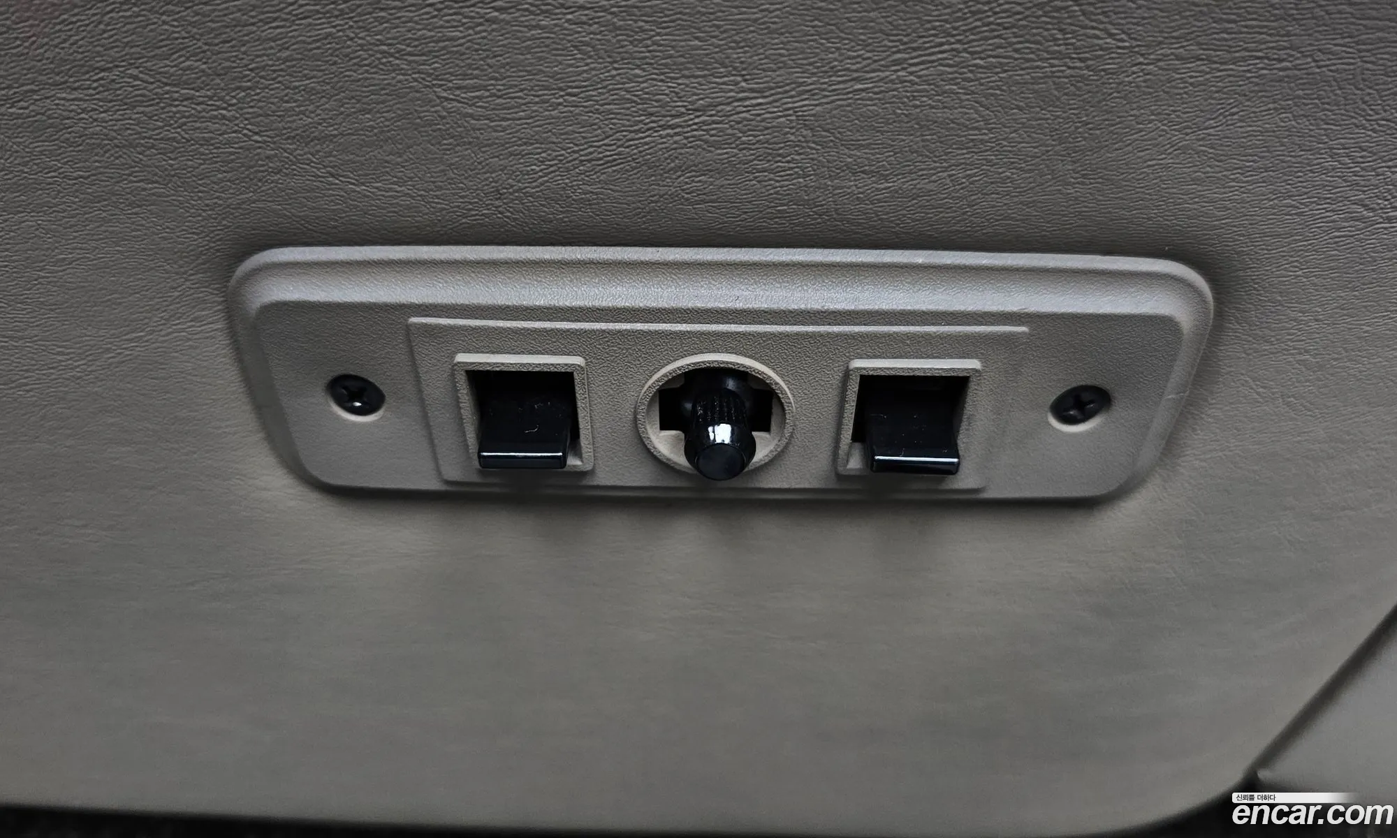 Chevrolet Express Van 2018 1GCWGAFG0J1160522 — 16