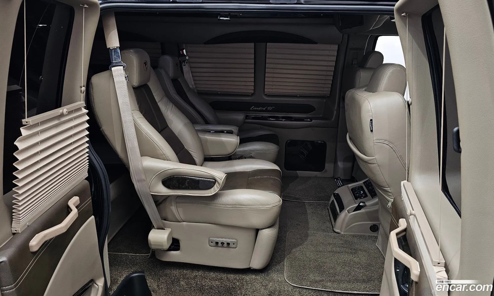 Chevrolet Express Van 2018 1GCWGAFG0J1160522 — 9