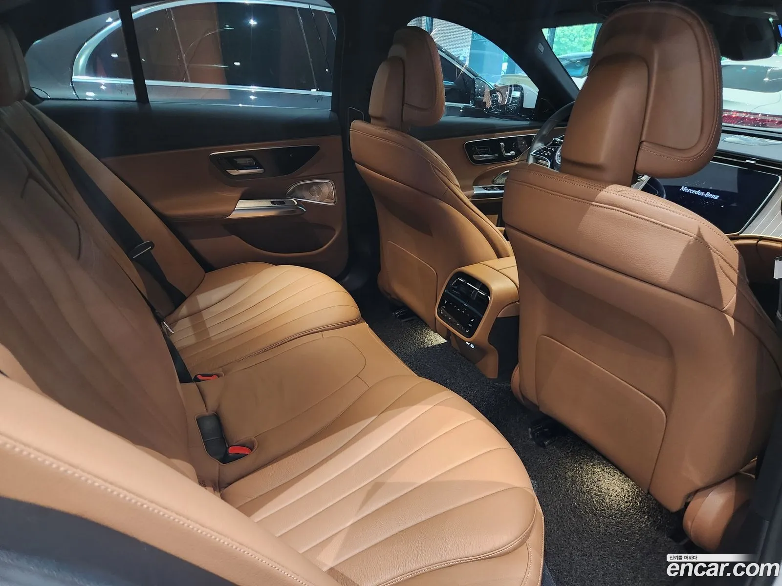 Mercedes-Benz E-Class W214 2024 — 10