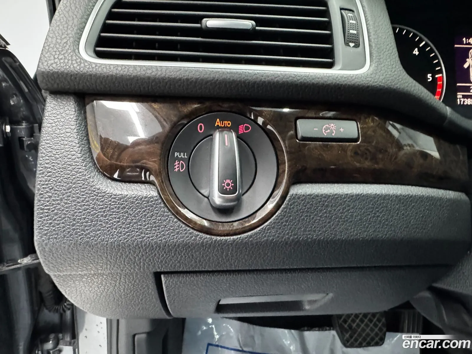 Volkswagen Passat 2015 — 14