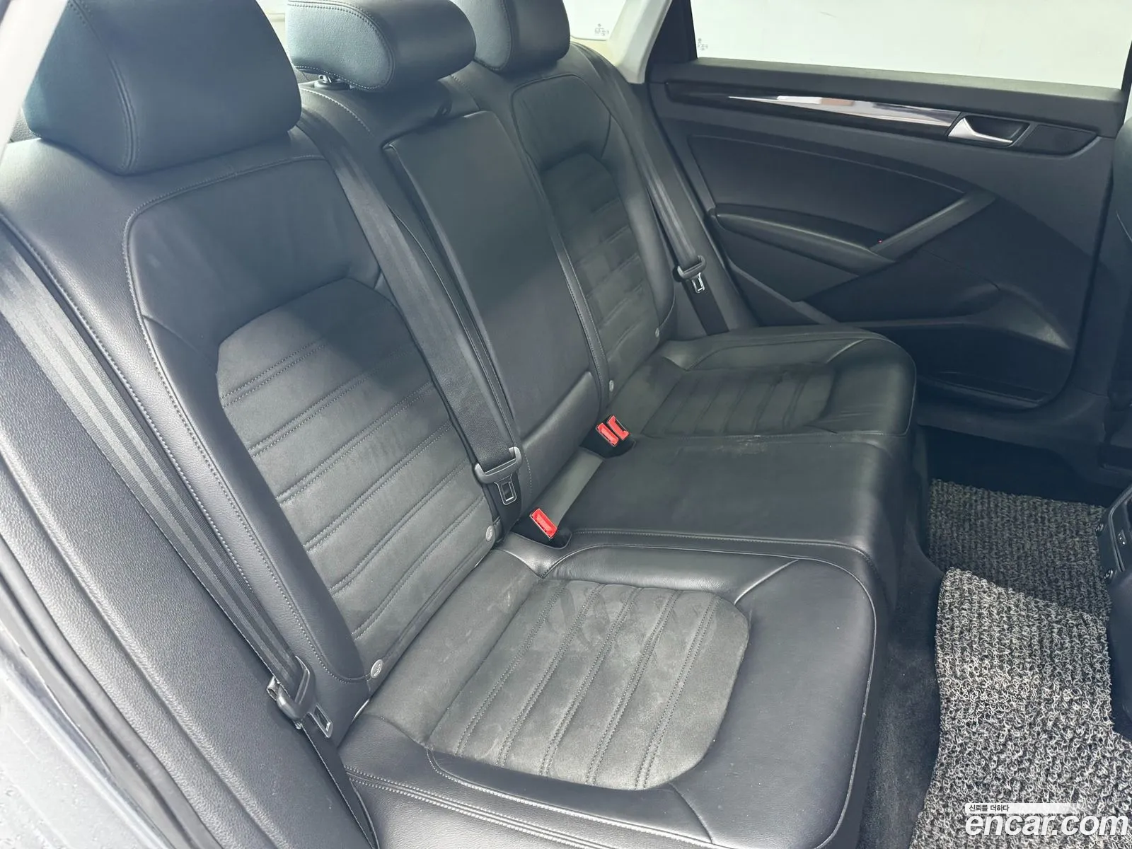 Volkswagen Passat 2015 — 12