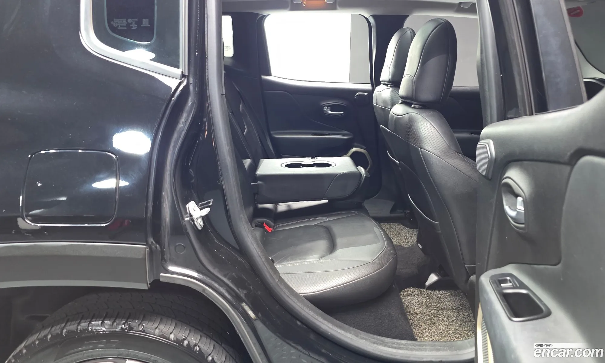 Jeep Renegade 2017 1C4BU0000HPG41377 — 8
