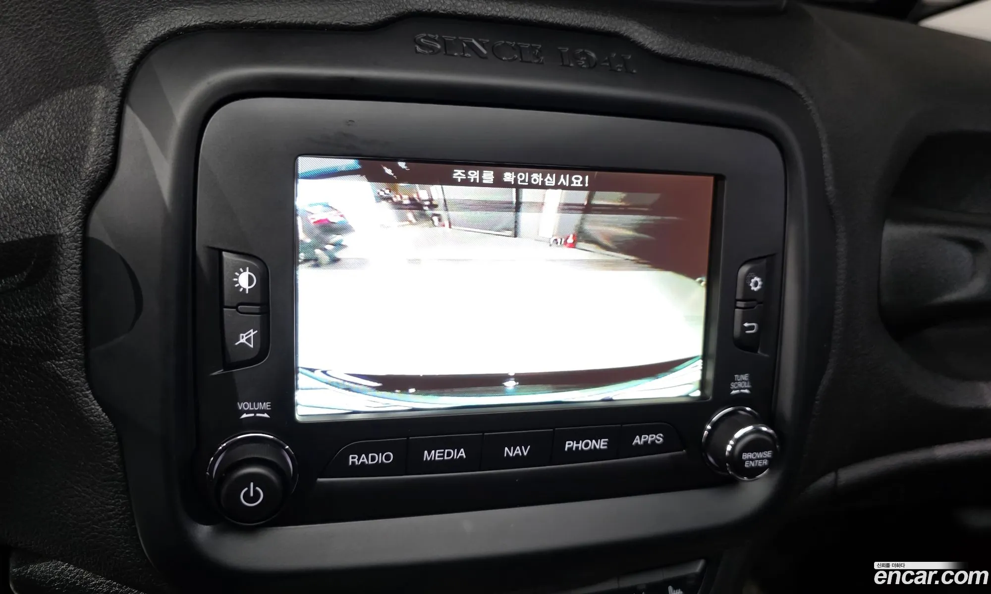 Jeep Renegade 2017 1C4BU0000HPG41377 — 14