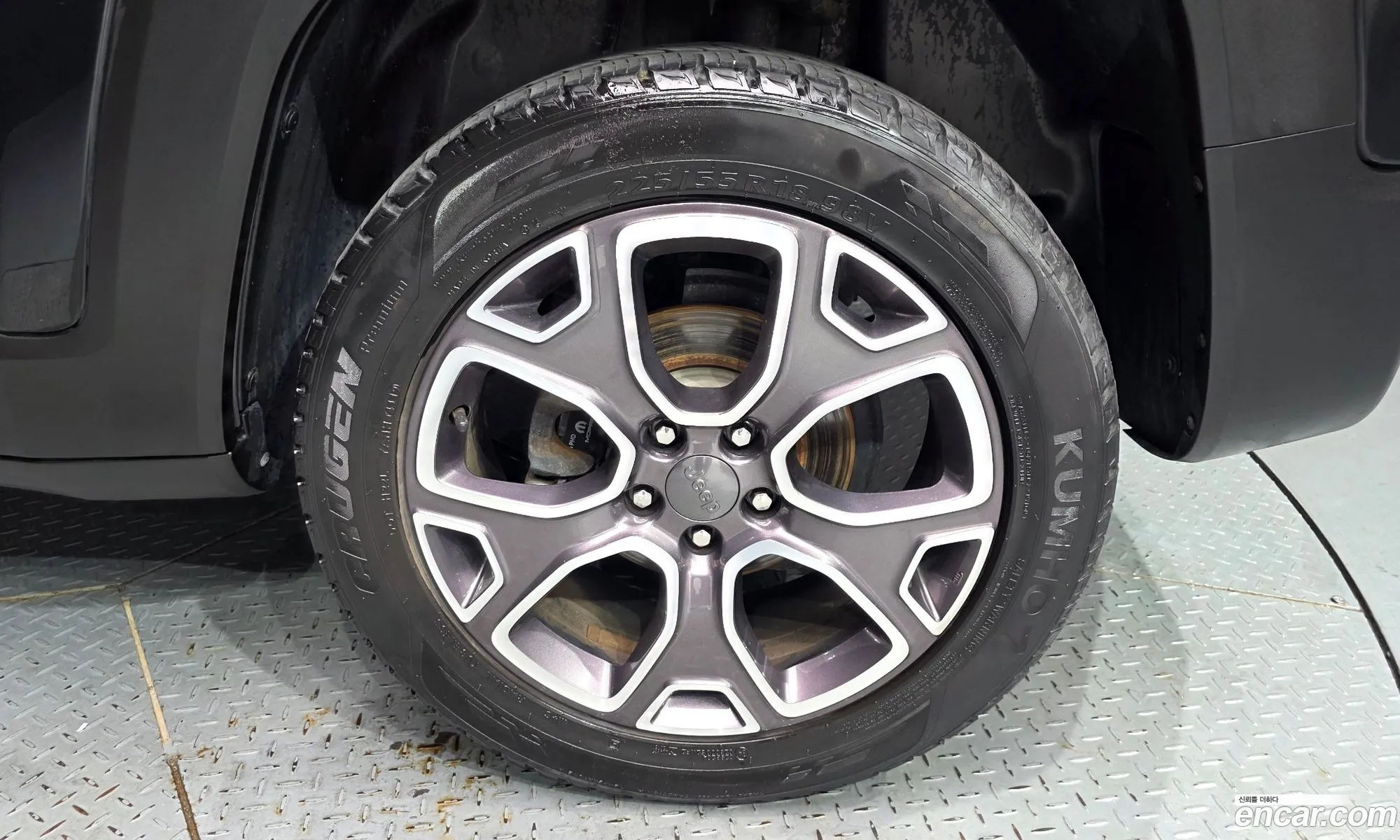 Jeep Renegade 2017 1C4BU0000HPG41377 — 28