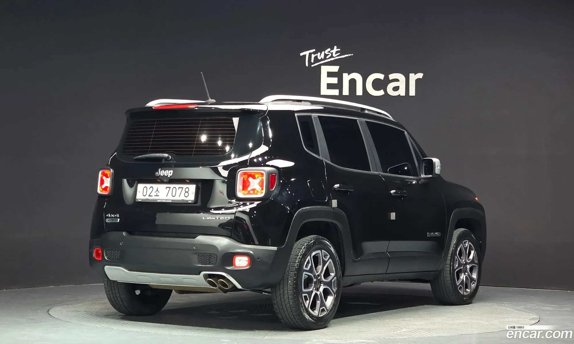 Jeep Renegade 2017 1C4BU0000HPG41377 — 3